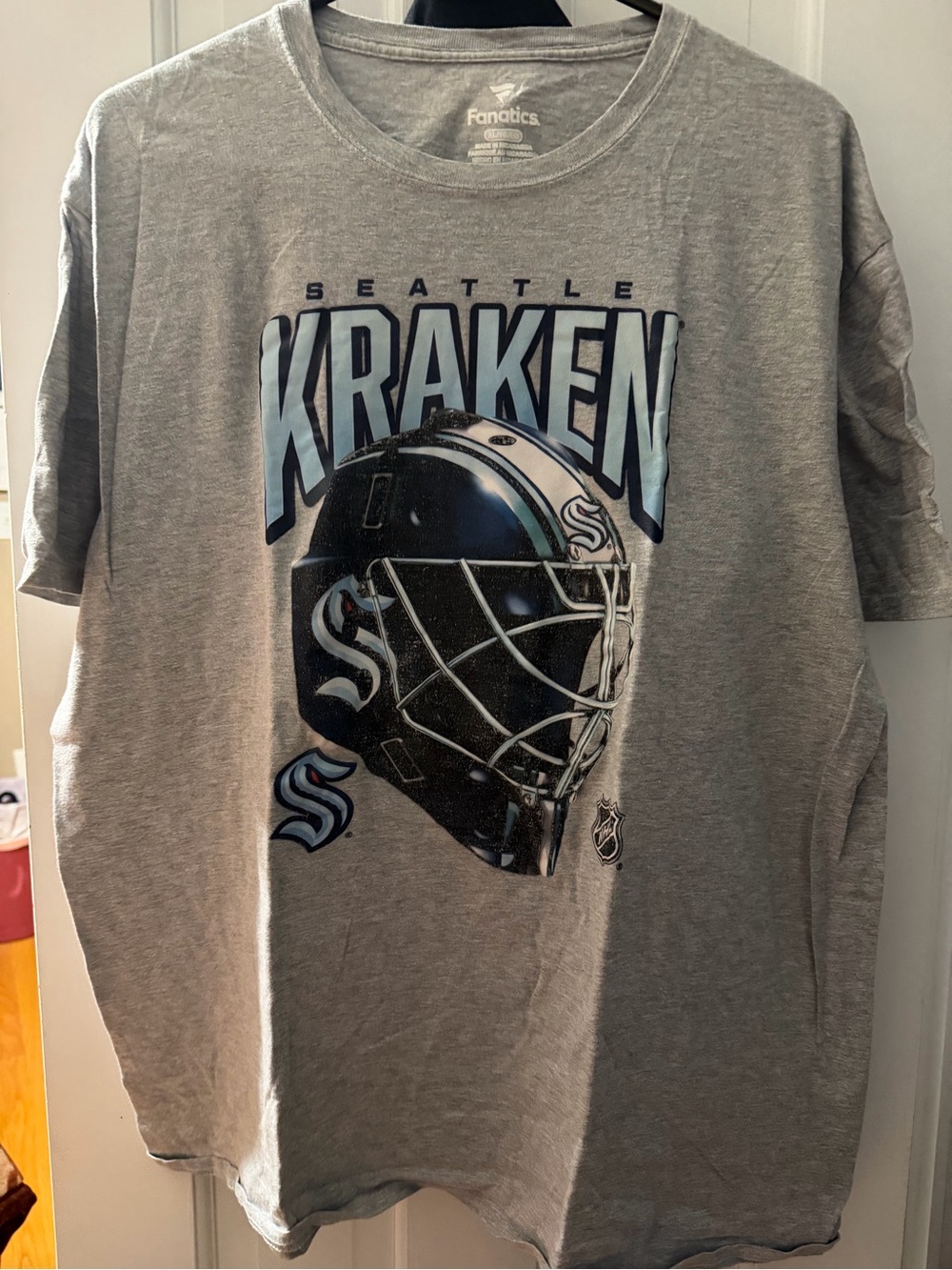 Fanatics Seattle Kraken Gray and Navy Graphic Tee